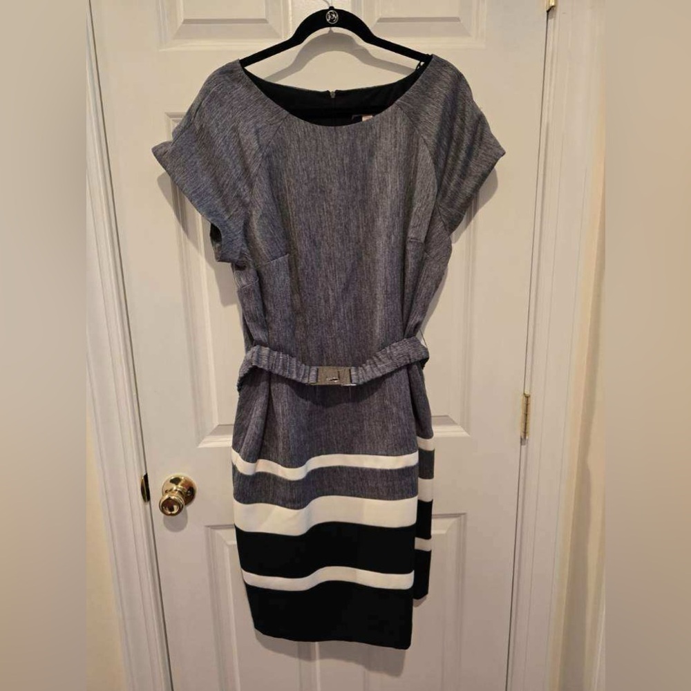 Women's Heathered Striped Dress in Black and White With Belt